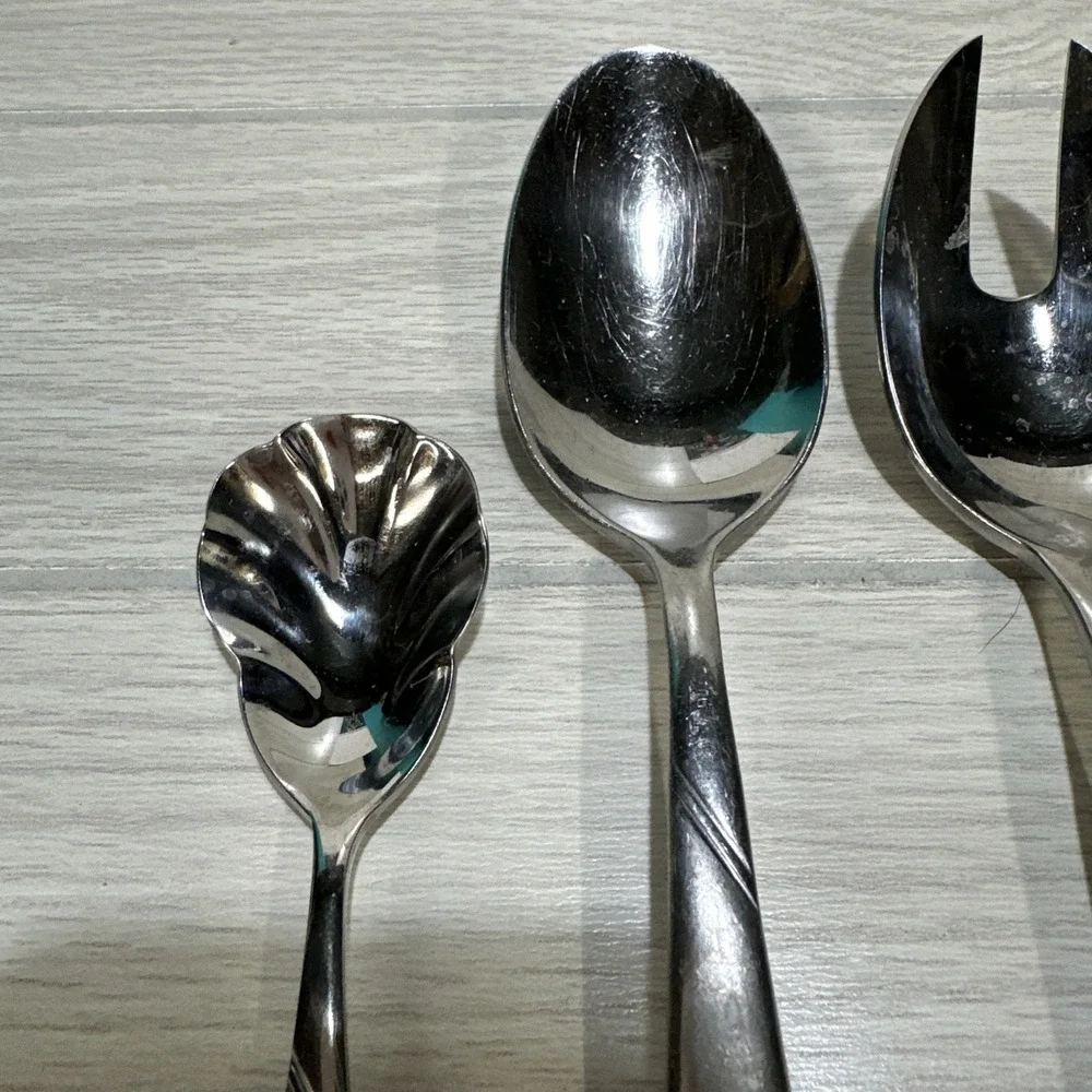 Oneida Silver Stainless Steel (Set of 4)‎ Flatware Vintage